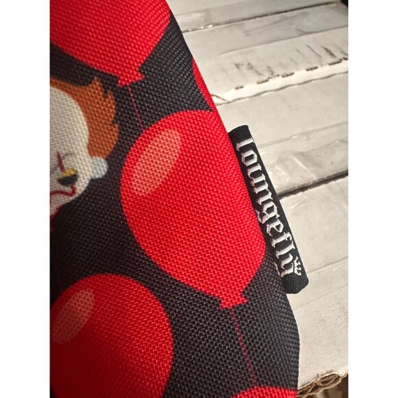Loungefly IT Chapter Two Red Balloon Pennywise Pouch With Zipper Closure New NIP - Picture 4 of 12